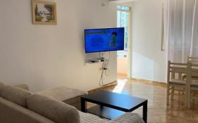 Lea Apartments
