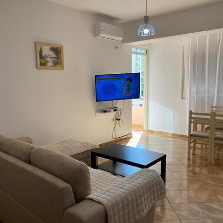Lea Apartments Vlorë Esterno foto