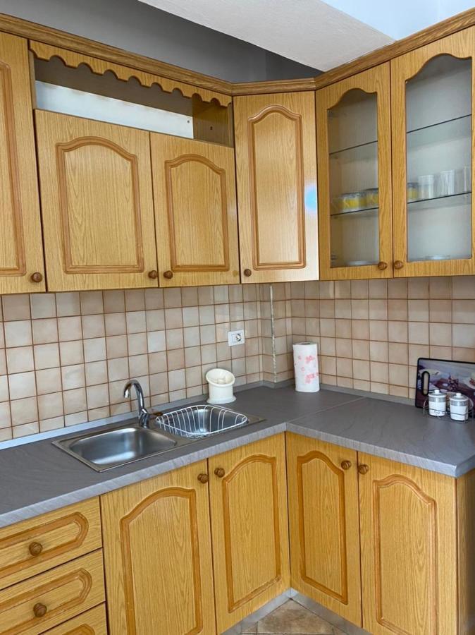 Lea Apartments Vlorë Esterno foto