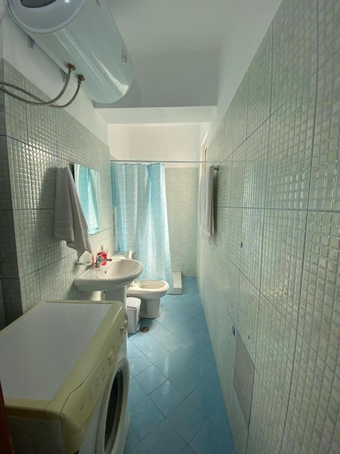 Lea Apartments Vlorë Esterno foto