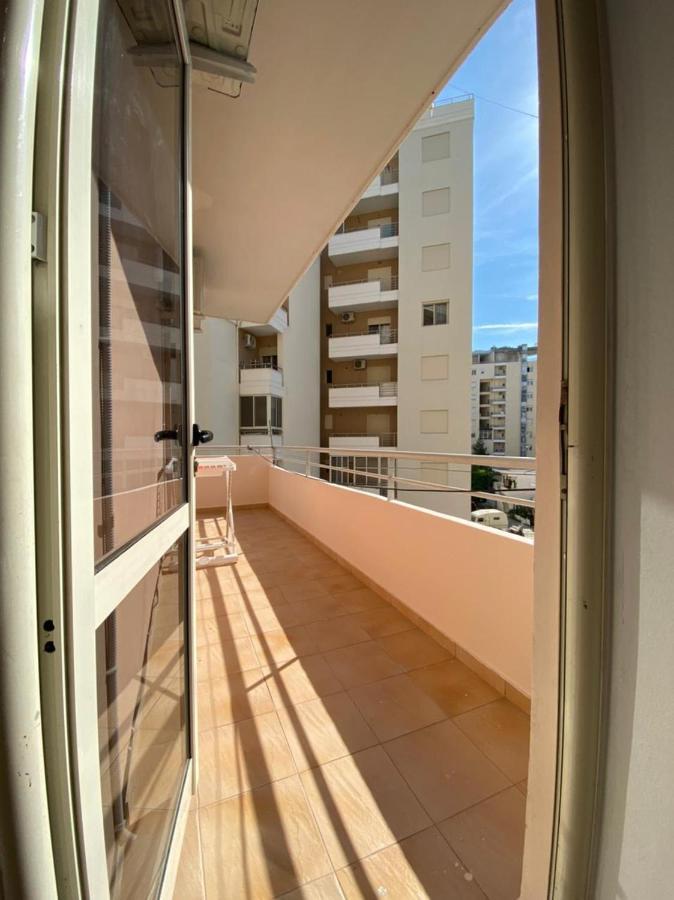Lea Apartments Vlorë Esterno foto
