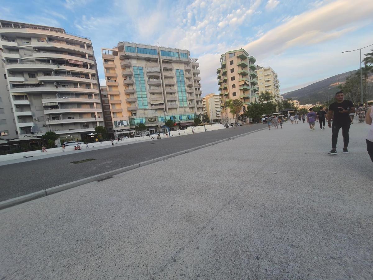 Lea Apartments Vlorë Esterno foto